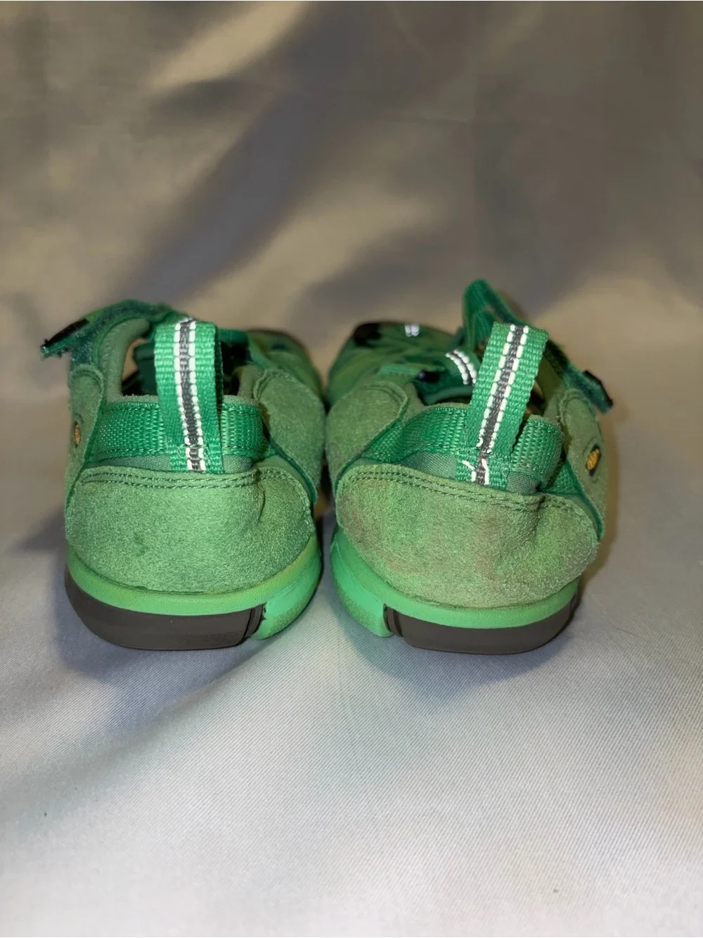 Keen Kids Green Closed-Toe Sport Sandals kid size 5